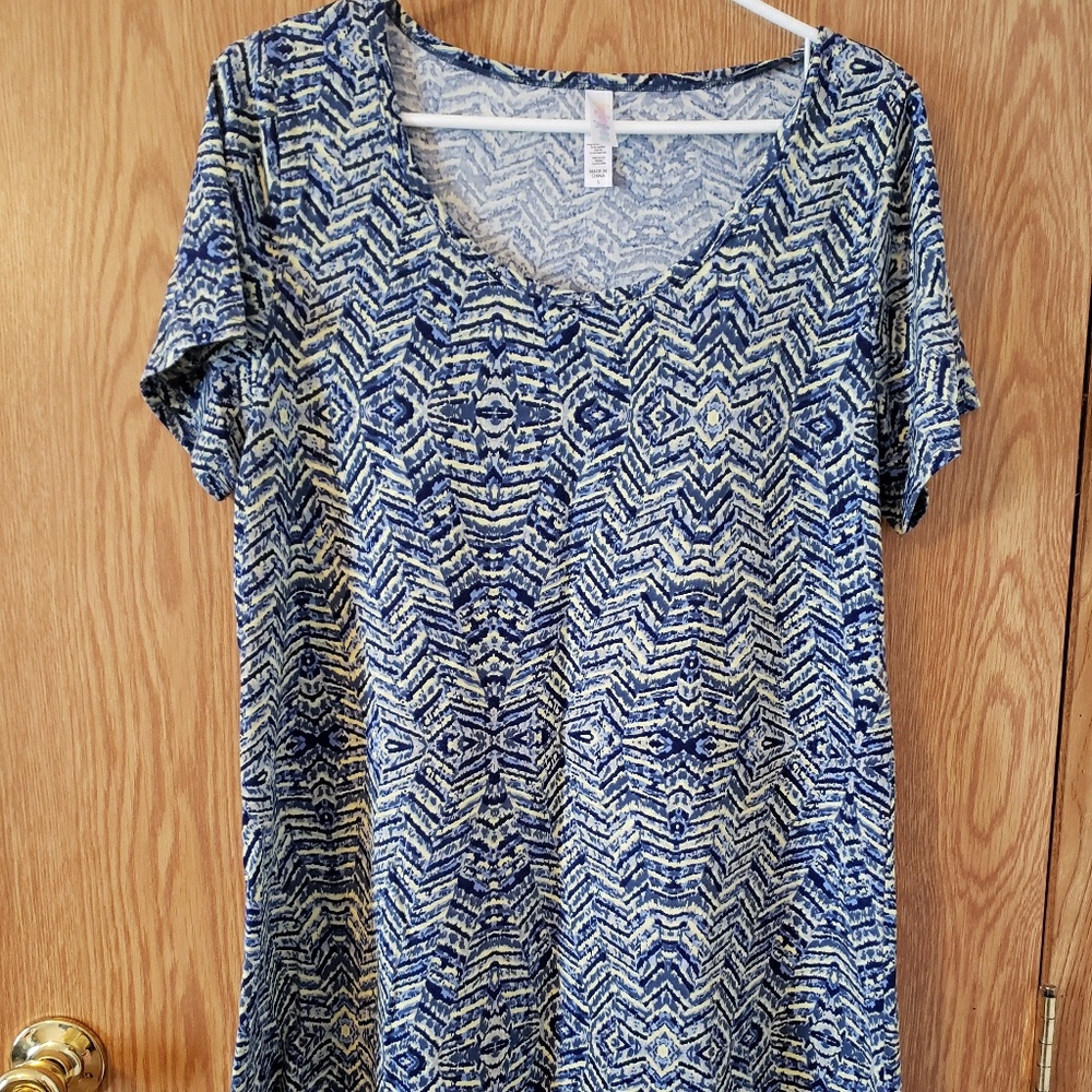 LuLaRoe classic tee
